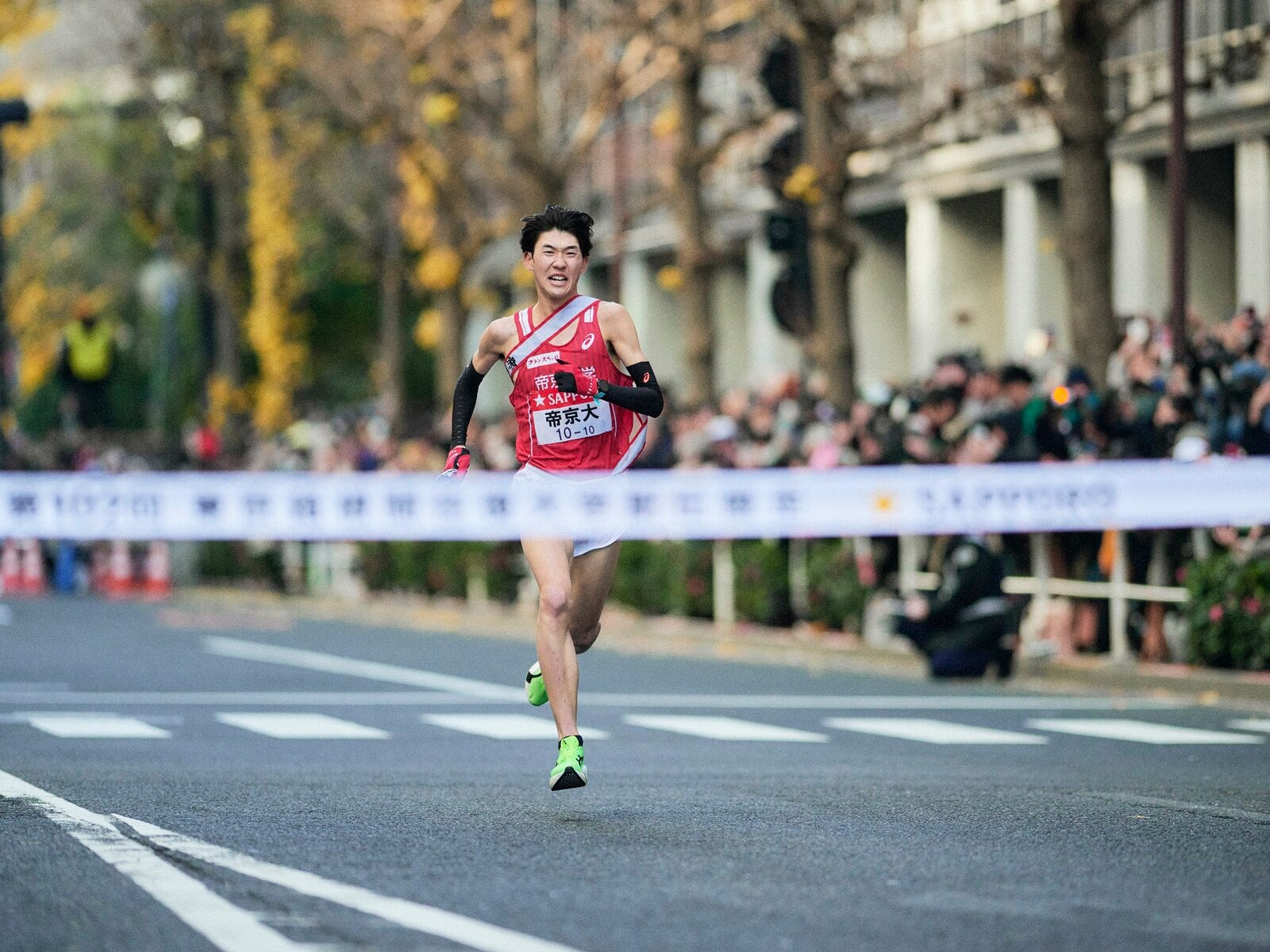 10区で区間5位と激走した鎗田　photograph by Yuki Suenaga