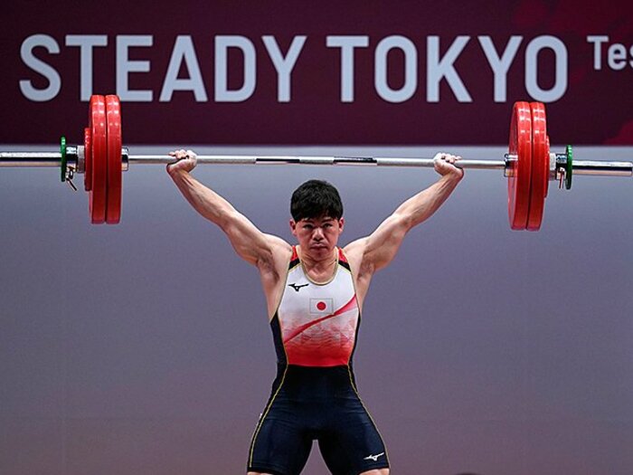 ウエイトリフティング男子復権の星、糸数陽一が見据える「東京五輪で金」。<Number Web> photograph by Getty Images