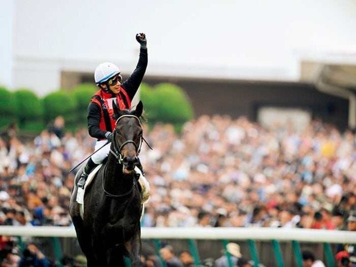 《12年前のダービー秘話》「新馬戦は負けるかもしれないけど…」エイシンフラッシュが“破格の末脚”で勝利、結実した“我慢の馬づくり”とは<Number Web> photograph by Keiji Ishikawa