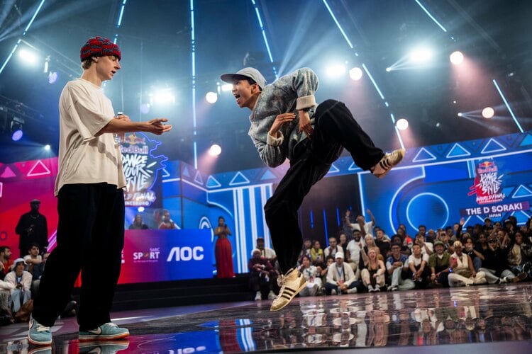 星野源もラジオで「踊りたくなった」と絶賛…“1億回再生の大バズり