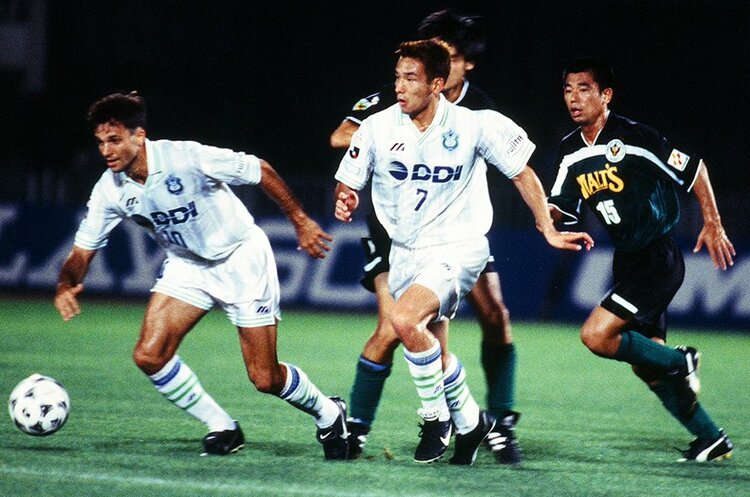 日本代表　1997？　炎　アウェイユニフォーム　呂比須ワグナー 母親の死に「岡田さんはすぐブラジルに戻れ、と…でも」悲しみを