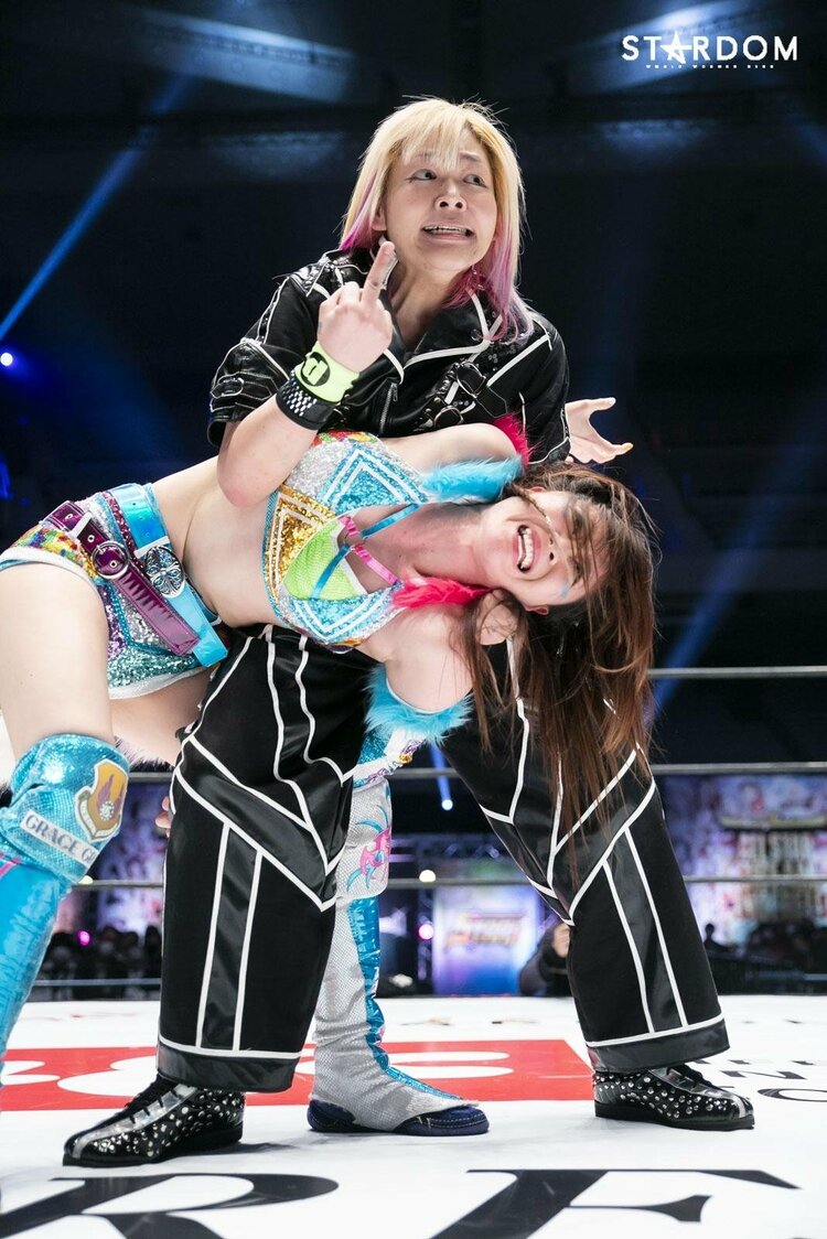 ジュリアの“髪切り”が目立ったが…「輝いていて美しい」林下詩美22歳vs