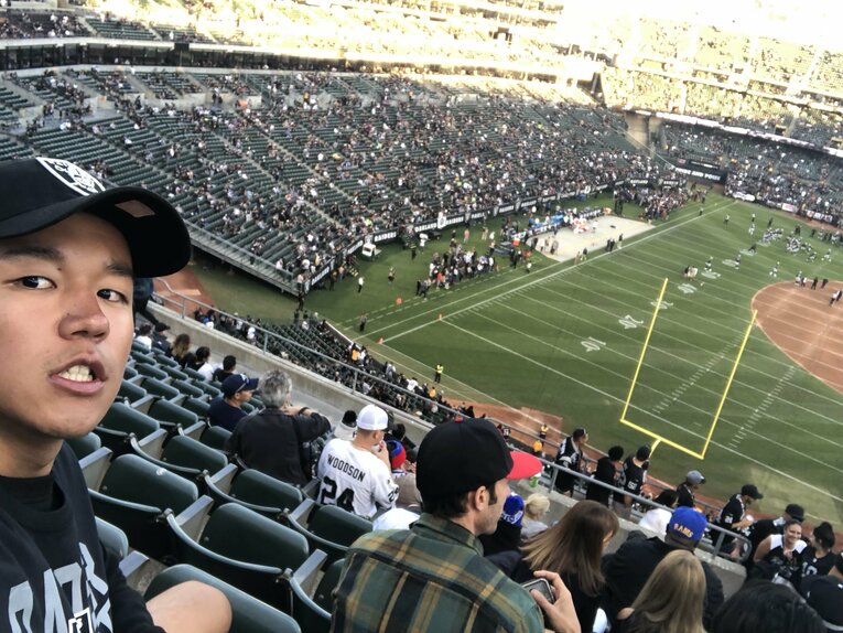 大学受験に失敗し、20歳で失意の中向かったはじめてのアメリカ旅行で観戦した試合／本人提供