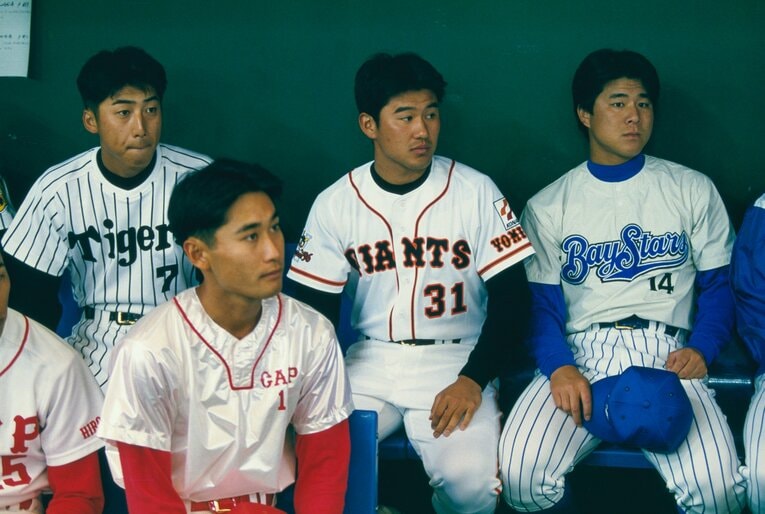 「プロ野球新人対抗戦」での一コマ（中央が三澤さん）　©Hideki Sugiyama