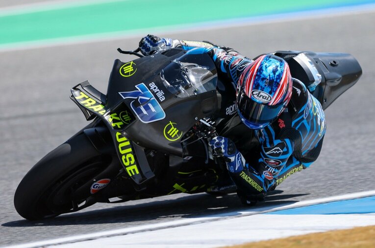 MotoGPクラスのウインターテスト後半、タイのチャーン・インターナショナル・サーキットでアプリリアを駆る小椋 ／ photograph by Satoshi Endo