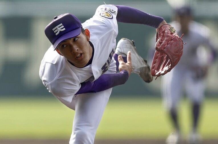 天理のエース達孝太。これまでの3試合で161球、134球、164球という球数にも注目が集まっている ／ photograph by KYODO