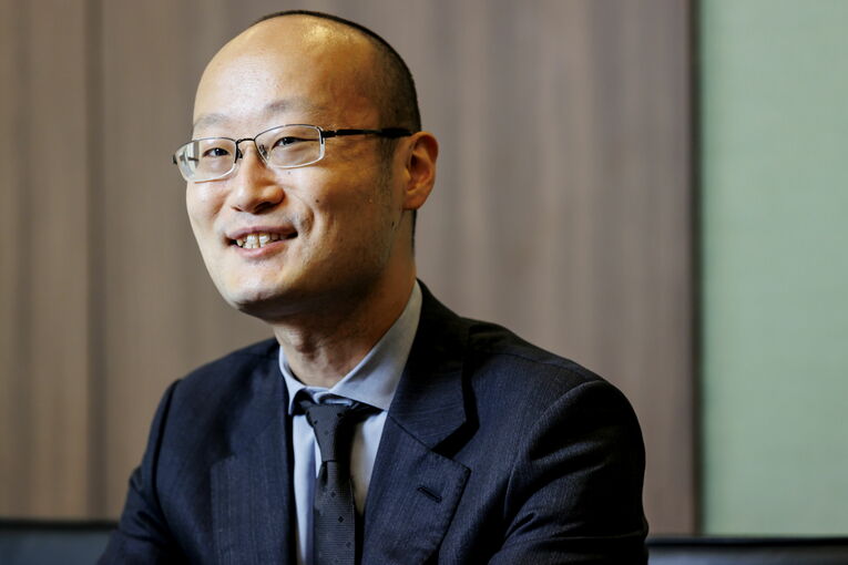 本職の将棋に引けを取らないサッカーへの深い見識を語った渡辺名人　©Kiichi Matsumoto