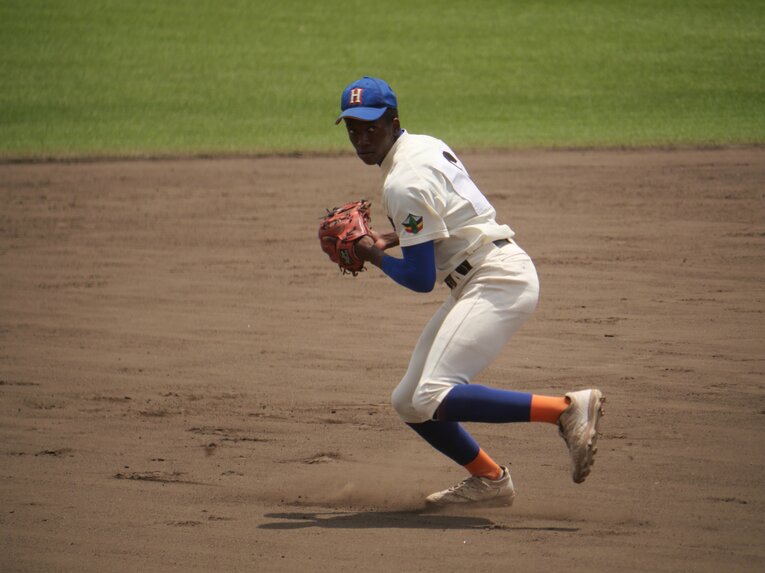 1年前は“ドラフト1位”と予想できなかった…ソフトバンクが指名公表「イヒネ・イツア」とは何者か？ 守備の名手は“課題あり”とキッパリ(14)