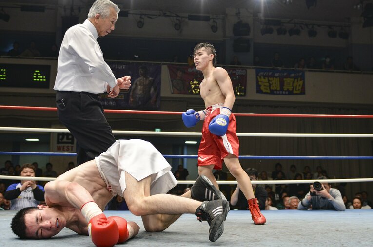 2013年4月、当時4回戦ボクサーだった20歳のキム・イェジュン（冨田正俊戦）　©︎Hiroaki Finito Yamaguchi/AFLO
