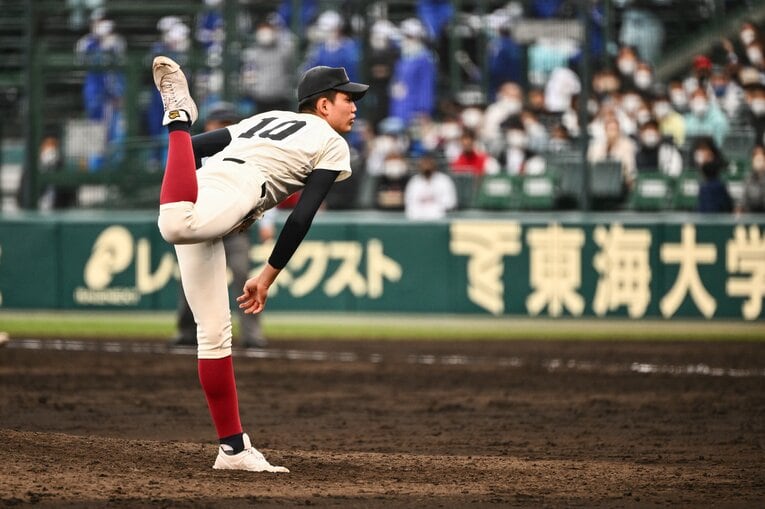 2022年のセンバツでは胴上げ投手に　©Nanae Suzuki