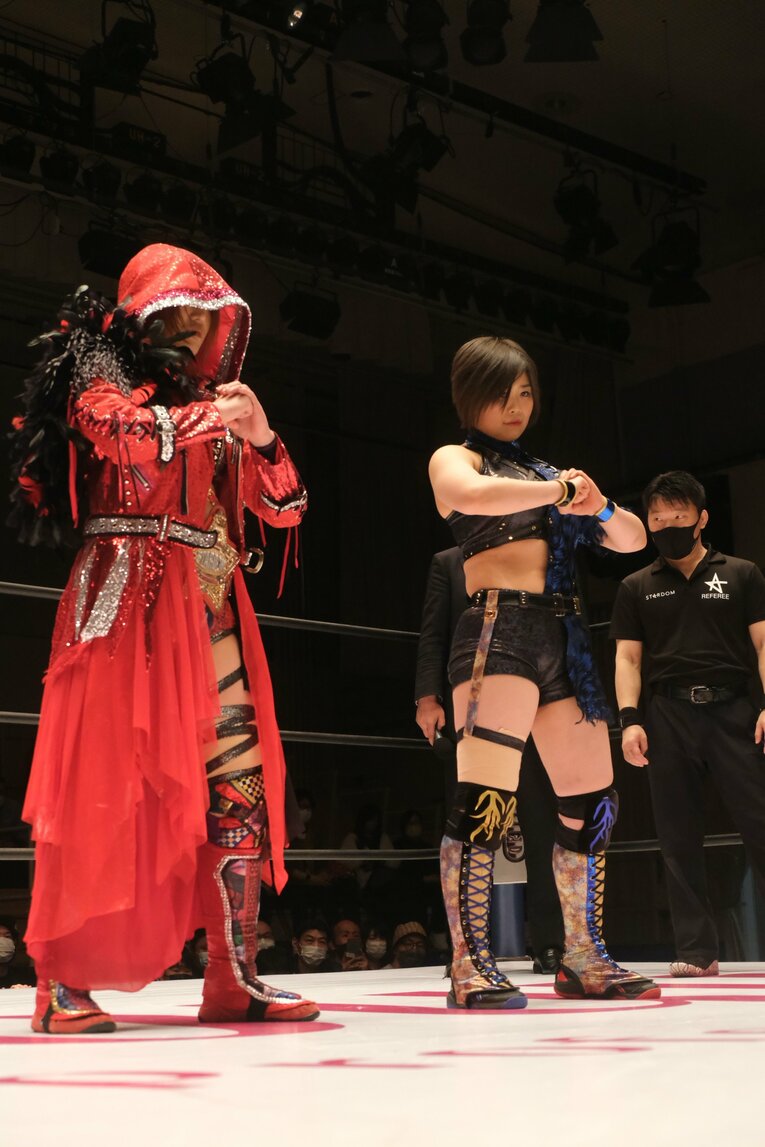 朱里とジュリア、“赤いベルト”戦を前にタッグ解散…スターダムを大きく変える「容赦なし」の対決とドンナ・デル・モンド結成秘話(34)