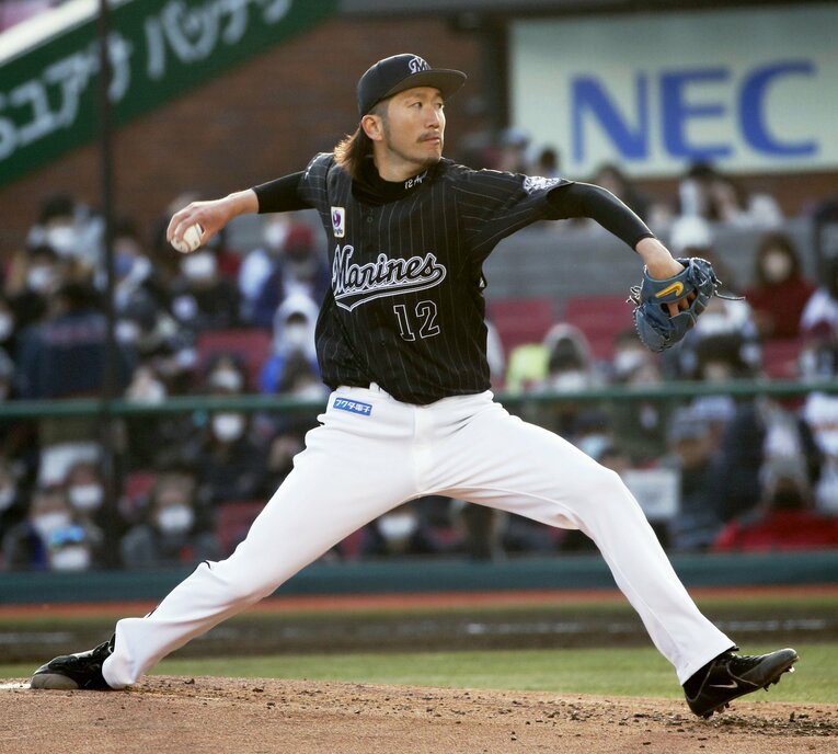 開幕投手の役割を果たしたロッテ石川歩　©︎KYODO