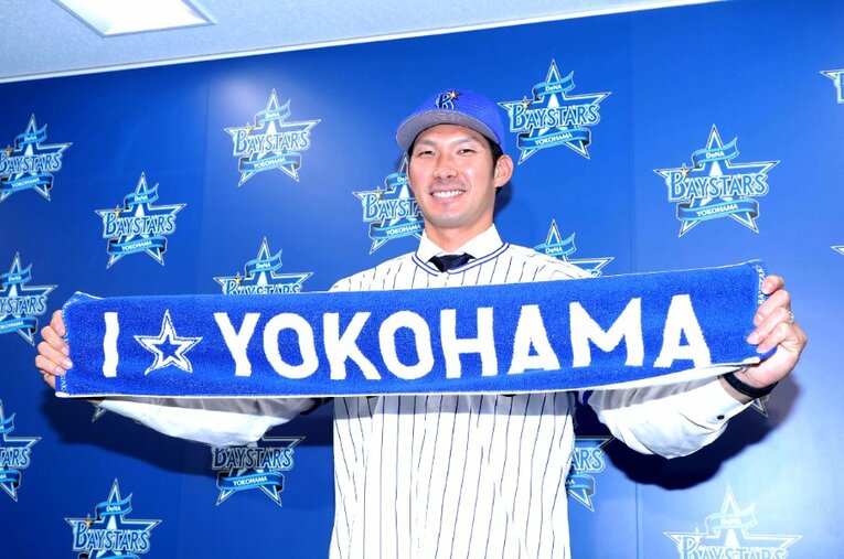 東海大相模高時代、ハマスタを沸かせたスラッガーがついに戻ってきた。巨人、日本ハムを経て成長した姿を見せてくれるはず ／ photograph by KYODO