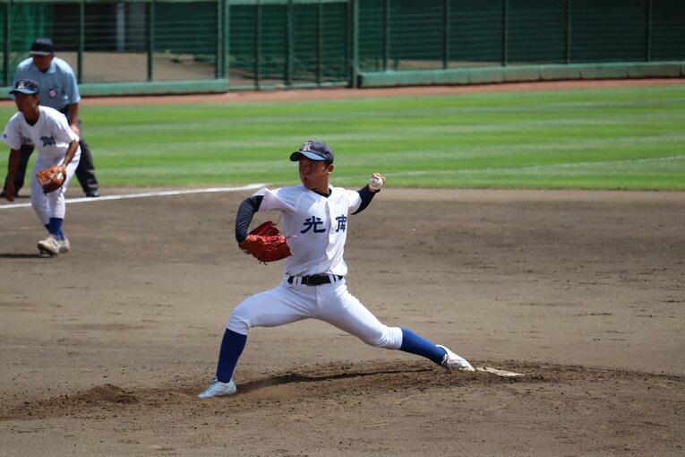 福島成蹊との準決勝で先発した星。身長166センチ、体重67キロと小柄な左腕エース　©Genki Taguchi