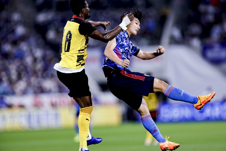 サイズのある上田綺世だが、前線で「タメ」を作る大迫勇也とはややタイプの異なるFWだ　©Kiichi Matsumoto/JMPA