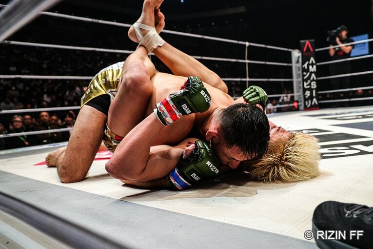 鈴木千裕vs.クレベル・コイケ　©RIZIN FF