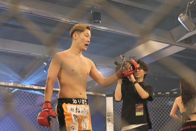 ぬりぼうvs清水良太郎　©Norihiro Hashimoto