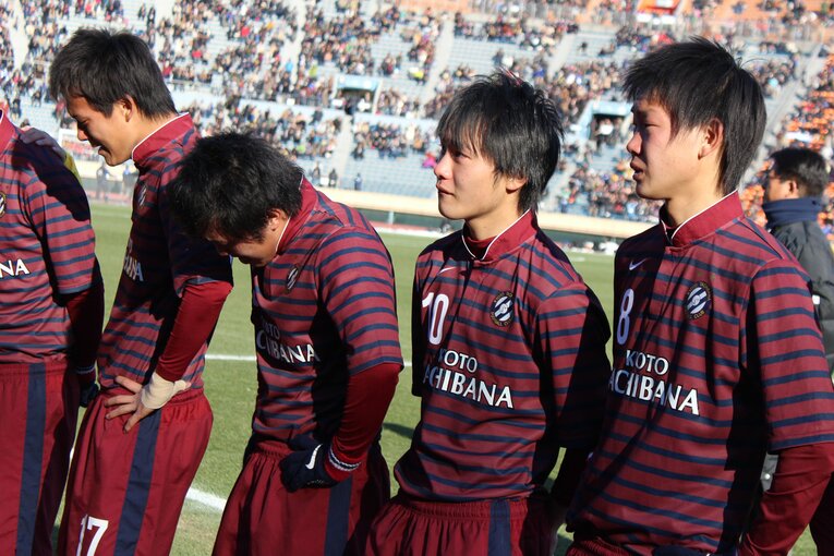 第91回大会（2012年度）で準優勝に終わり、涙を流す小屋松知哉（10番）©︎Takahito Ando