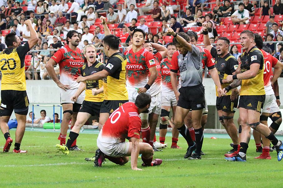今季のトップリーグは一味違う!ラグビーの魅力が詰まった開幕戦。<Number Web> photograph by Nobuhiko Otomo