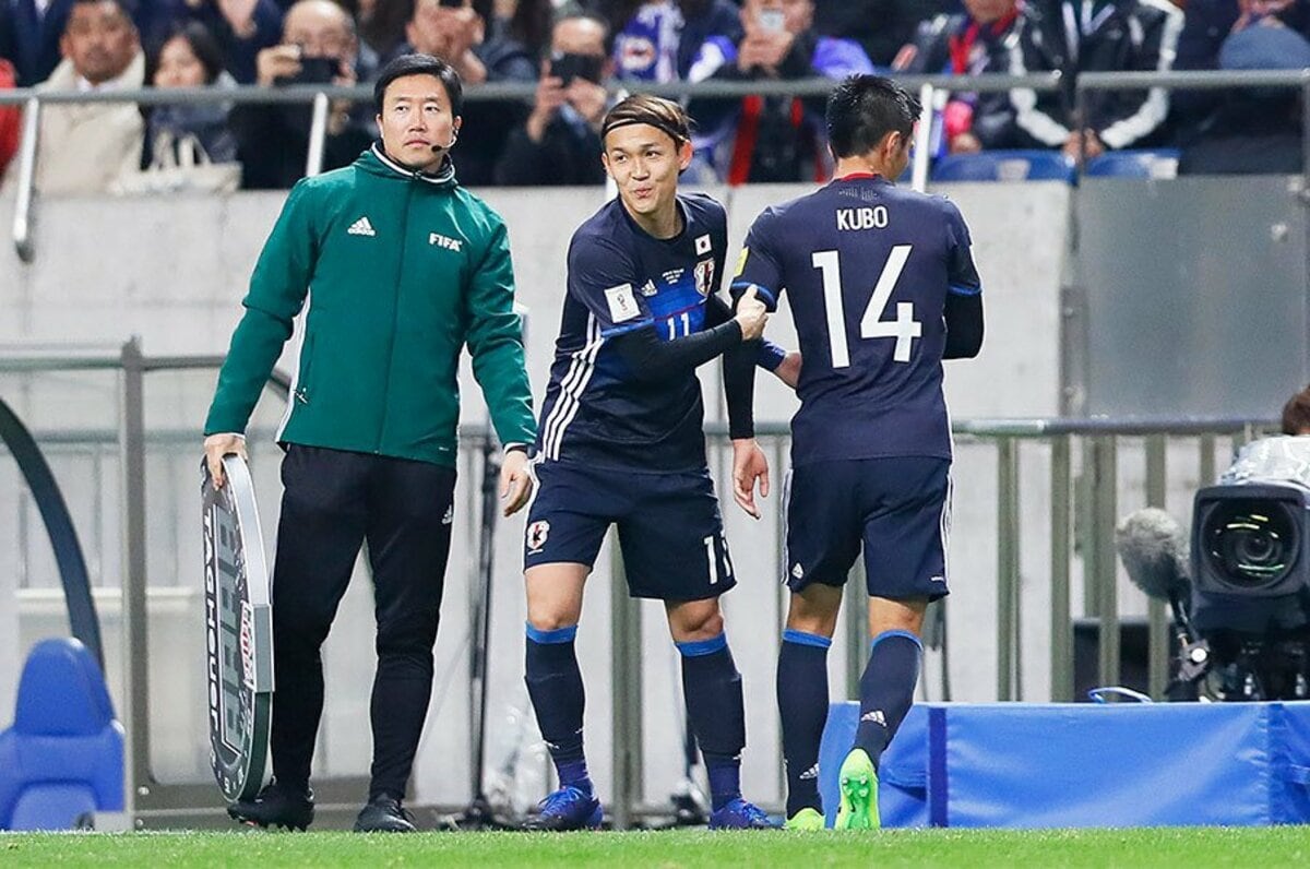 宇佐美貴史はこのまま消えるのか 自分に栄養を与えている段階 サッカー日本代表 Number Web ナンバー 宇佐美貴史はこのまま消えるのか 自分に栄養を与えている段階 サッカー日本代表 Number Web ナンバー