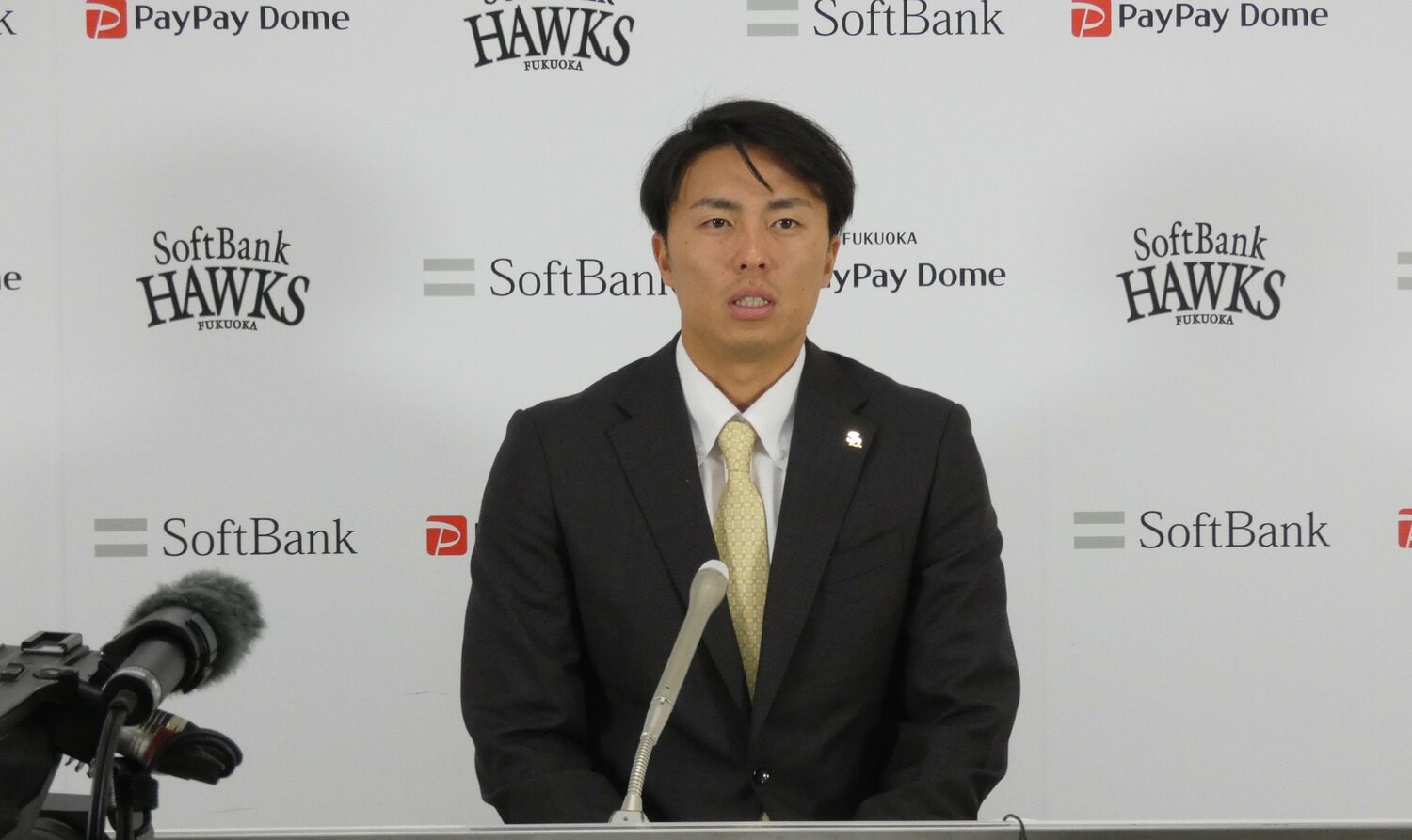 昨年12月、契約更改時の田中 ©Kotaro Tajiri