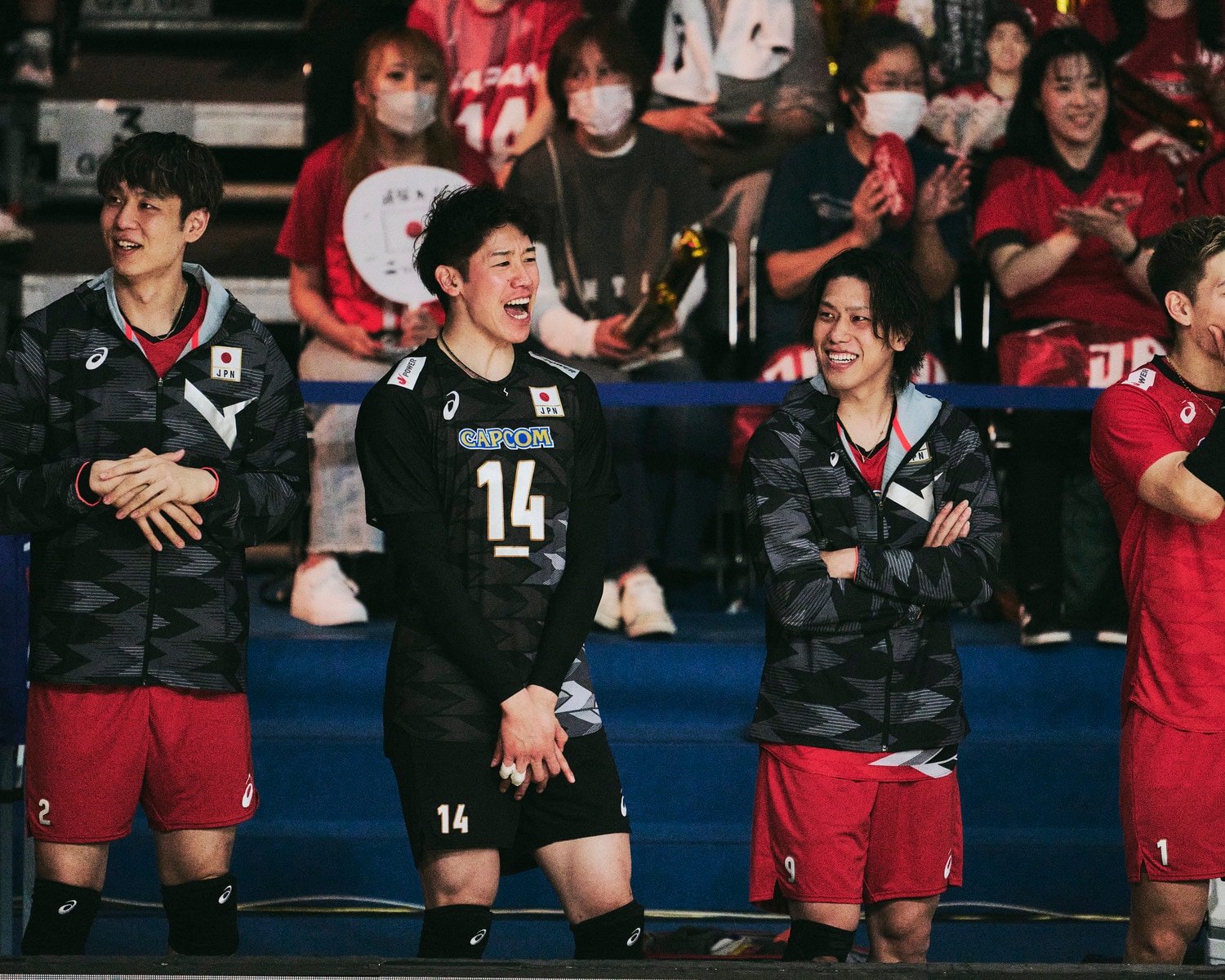 ポーランド戦で急遽、メンバー入りした大宅真樹（右）。B代表では主将を務めている　©︎Yuki Suenaga