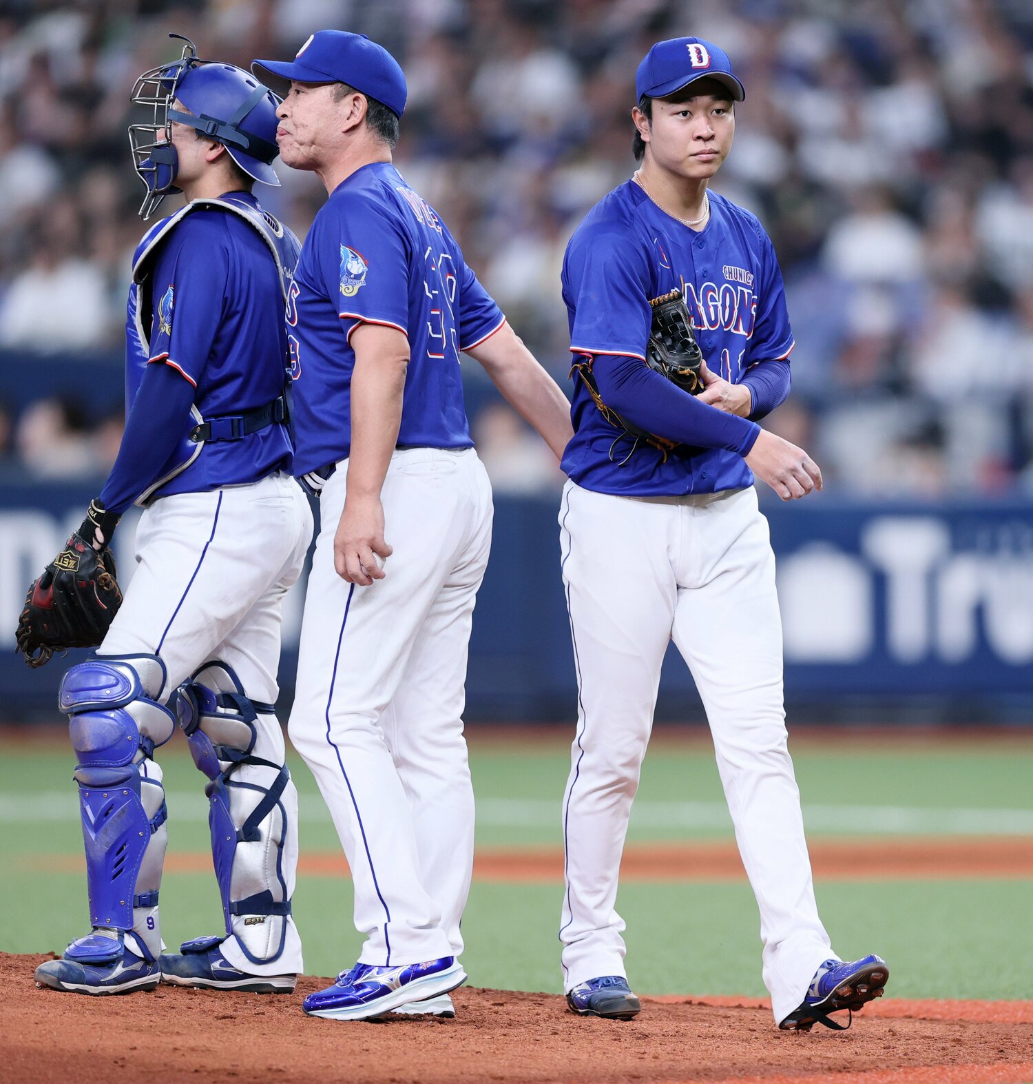 5月31日のオリックス戦でKOされ呆然とマウンドを降りる　©JIJI PRESS