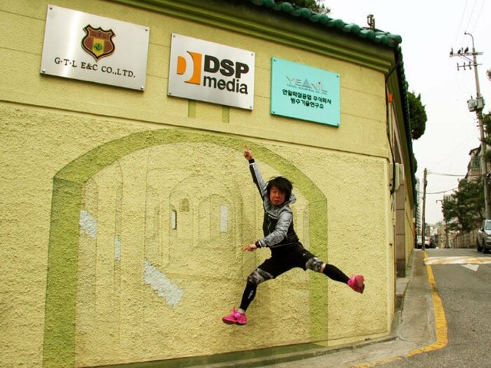 ＜マラソン＞24時間テレビの伴走でお馴染みの坂本雄次さんの教え通りキロ6分半で走ってみた。（in韓国）＜Number Web＞ photograph by Sports Graphic Number