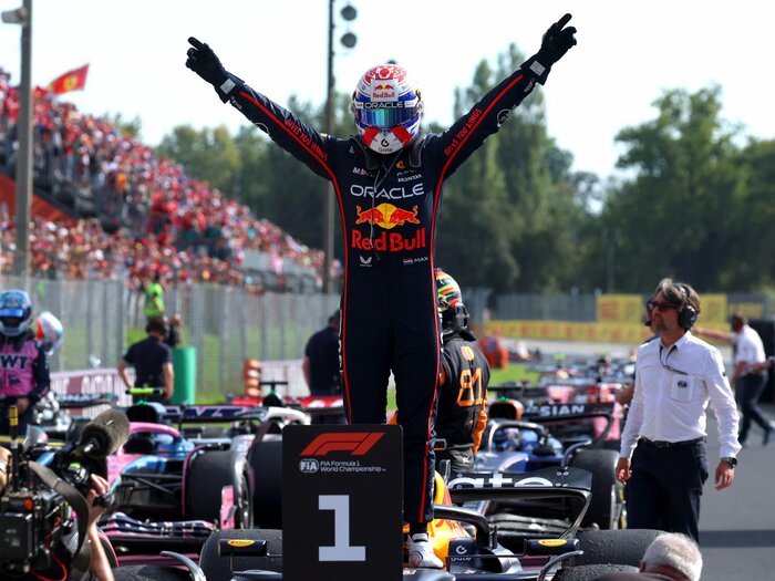 イタリアGPで4カ月ぶりの復活勝利の裏にあった、フェルスタッペン、レッドブル、ホンダそれぞれの決断《F1史上最速レースタイム達成》＜Number Web＞ photograph by Getty Images / Red Bull Content Pool