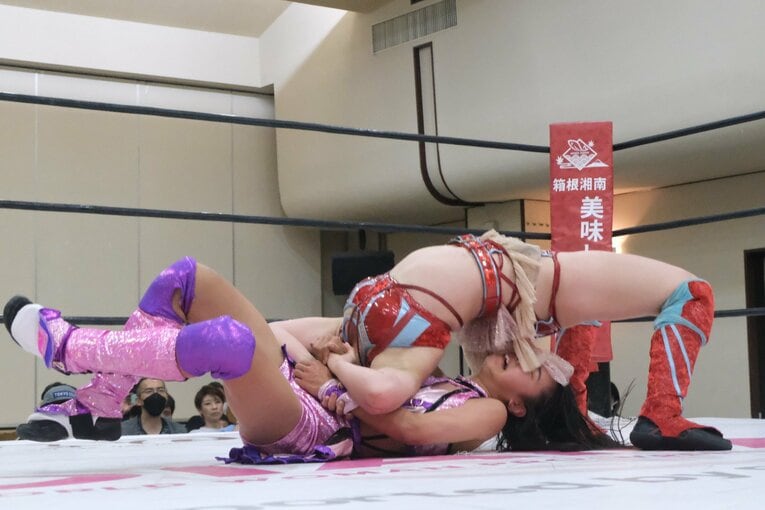 “中学生レスラー”の華麗な飛び技…「一番緊張した」チャンピオンとの一騎打ちで美蘭が見せた“成長の証”　受験勉強との両立が今後の悩み？(67)