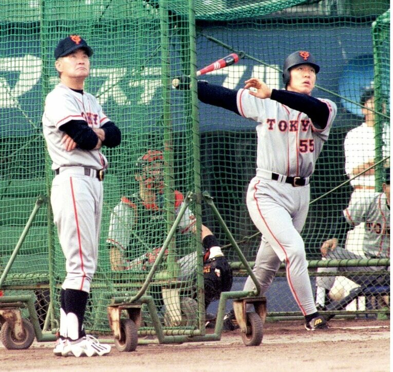 長嶋茂雄との素振り特訓は、松井が巨人を退団するまで続いた。一振り一振りに魂を込め、感性を研ぎ澄ませた　©️SANKEI SHIMBUN