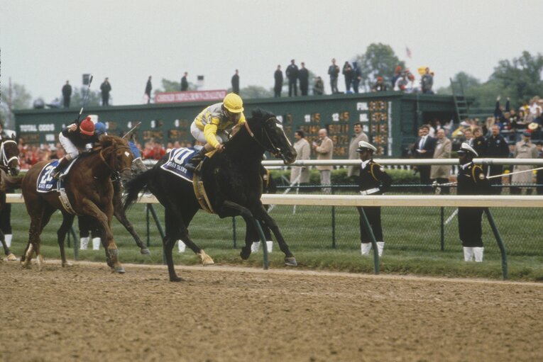 1989年のケンタッキーダービーを制したサンデーサイレンス。フォーエバーヤングの3代父にあたる　©Getty Images