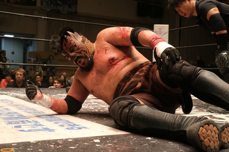 蛍光灯で殴り合い、大流血して…メキシコ人デスマッチファイター「もっと日本にいたい」ビオレント・ジャックの切実な思い「外国人がって…でも、ここがオレの家」(26)