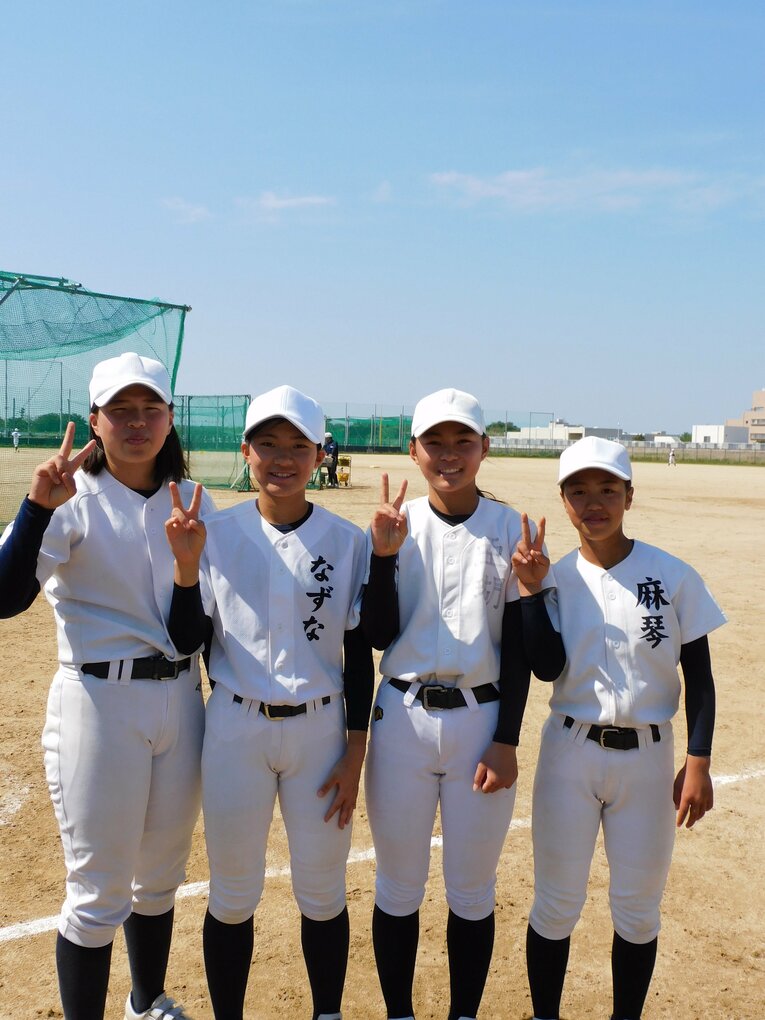 貝塚ヤングの女子選手たち　©Haruka Sato