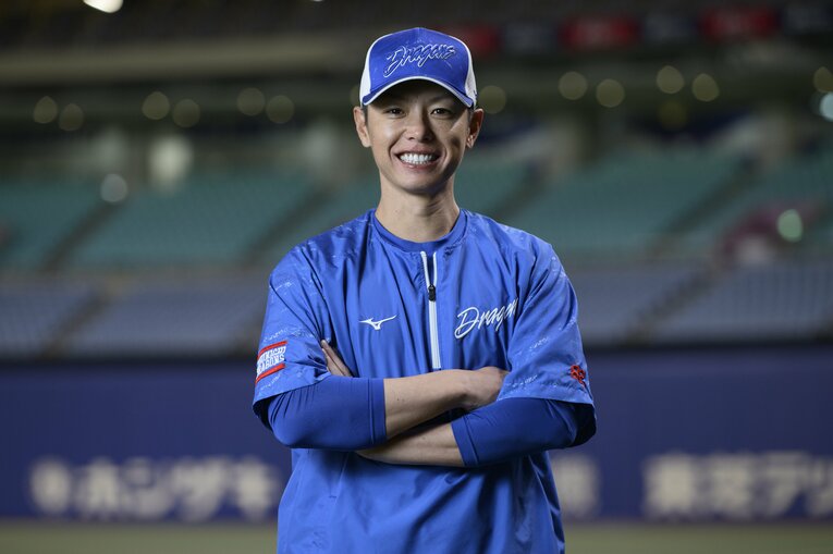 浅尾拓也・投手コーチ（40歳）　©Hirofumi Kamaya