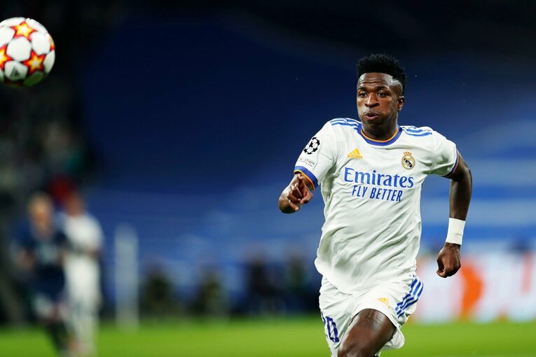 PSGメッシらをサポーターが威圧…CLベスト16でレアル大逆転勝利の背景＜翌日、カンプノウではなぜかバルサの守護神にブーイング＞(12)