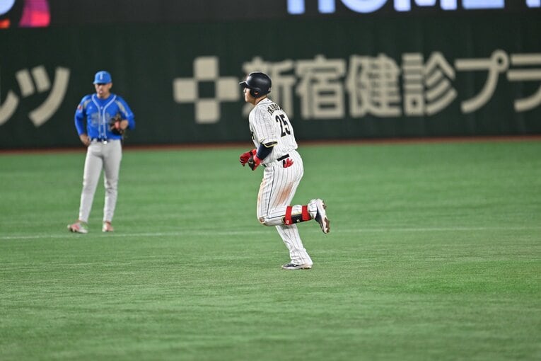 岡本の値千金の3ラン　©Naoya Sanuki