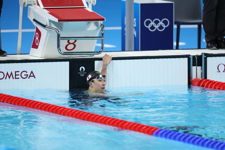 パリ五輪、200m平泳ぎのレース後の鈴木　©Ryosuke Menju/JMPA