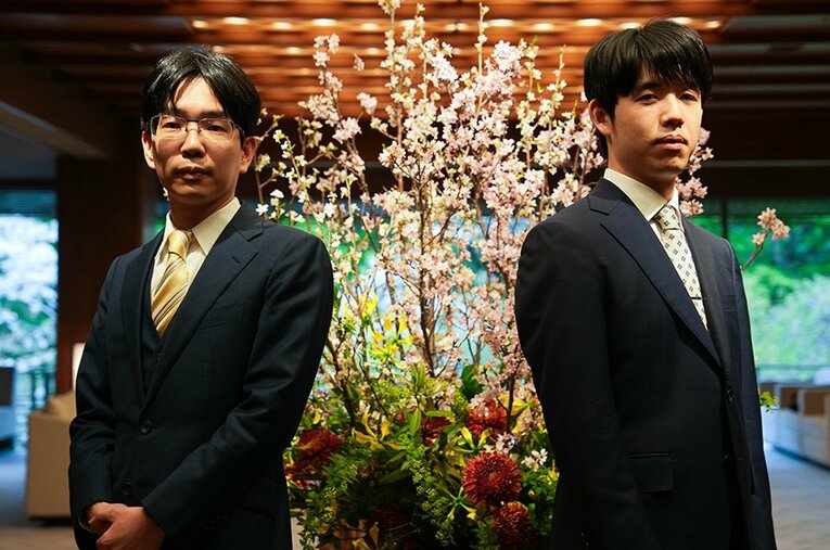 第82期名人戦に臨んでいる豊島将之九段と藤井聡太名人 ／ photograph by 日本将棋連盟