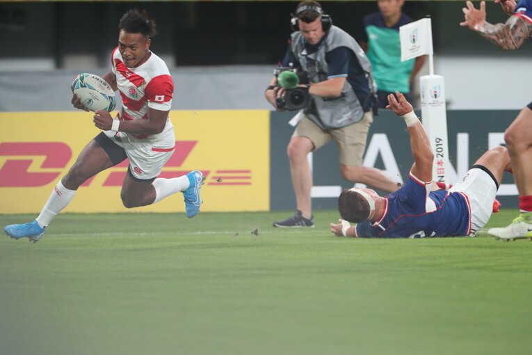 「YouTubeで福岡さんのプレーを…」ウイング歴1年でジャパン候補に！ 元NZ代表が「独特なスキル」と褒める根塚洸雅の才能とは？(13)