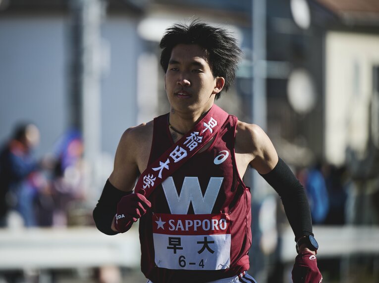 早稲田では1年生から箱根の主力として活躍する選手がいある。石塚（1年）も今回の箱根で4区を任された　©Yuki Suenaga