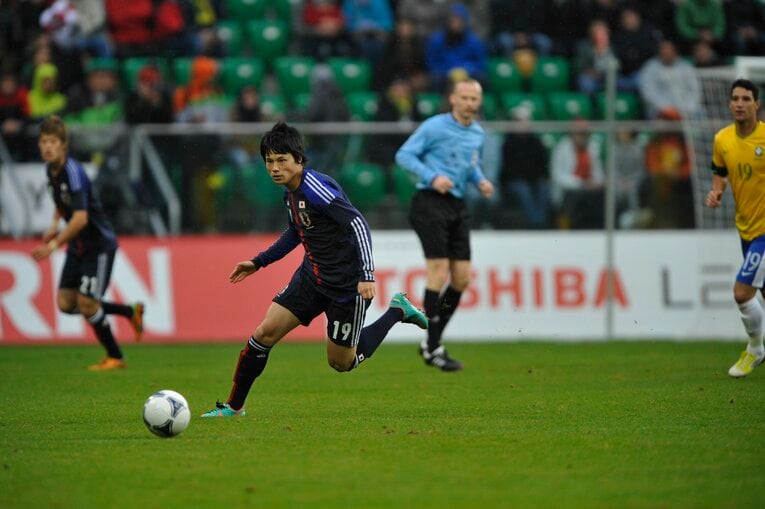 日本代表でプレーする宮市（2012年） ©︎Takuya Sugiyama