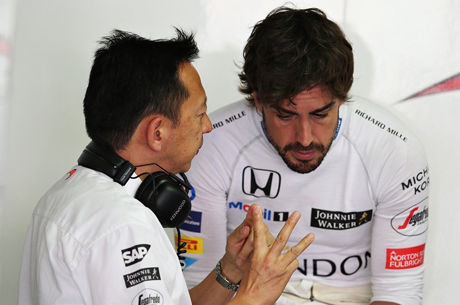 ホンダが勝ち得た信頼と高性能。2017年はF1ファンの信頼回復に挑む。<Number Web> photograph by Getty Images