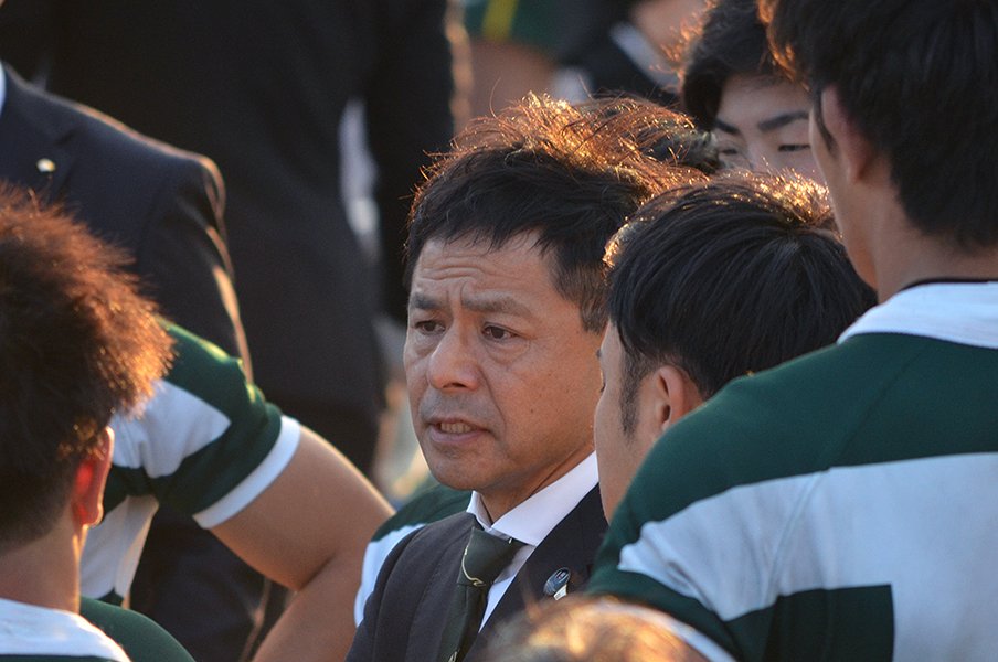 ラグビー界のパイオニア村田亙、母校専修大をフランス式で強化中。<Number Web> photograph by Masataka Tara