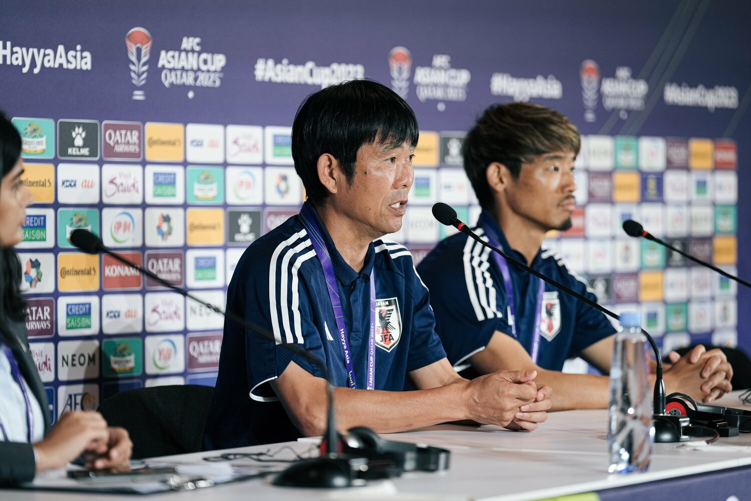2月2日、イラン戦の前日会見で記者の質問に応える森保一監督　©Getty Images