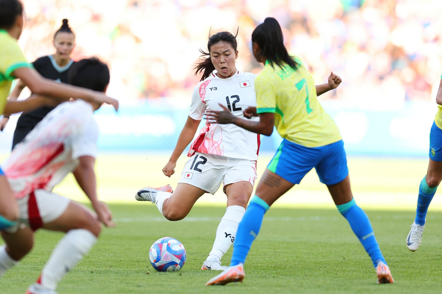 魔法のようなゴラッソを決めた谷川　©Morita/AFLO