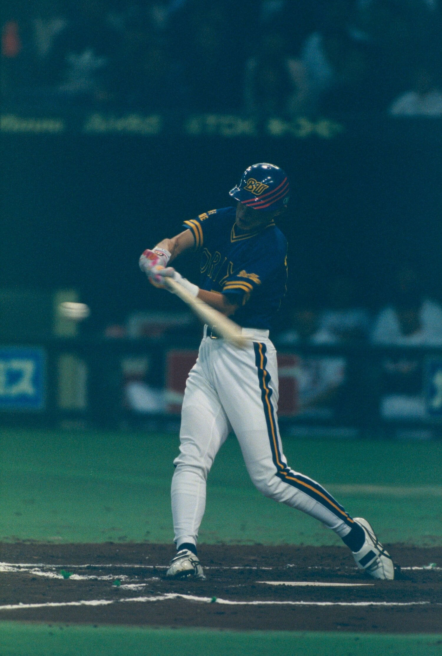 1996年の日本シリーズ。第1戦の延長10回に決勝ホームランを放ったイチロー。シリーズ期間中に誕生日を迎え、23歳に　©BUNGEISHUNJU