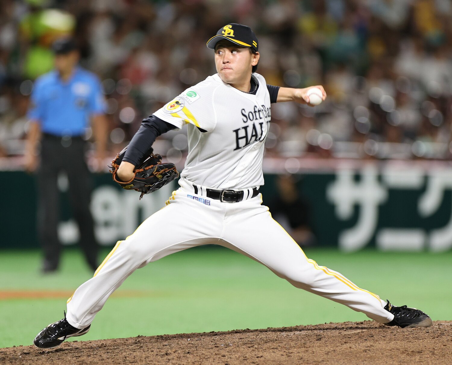 昨季、ソフトバンクで一軍初登板を果たしていた三浦。5試合で防御率はじつに0.00だった ©JIJI PRESS