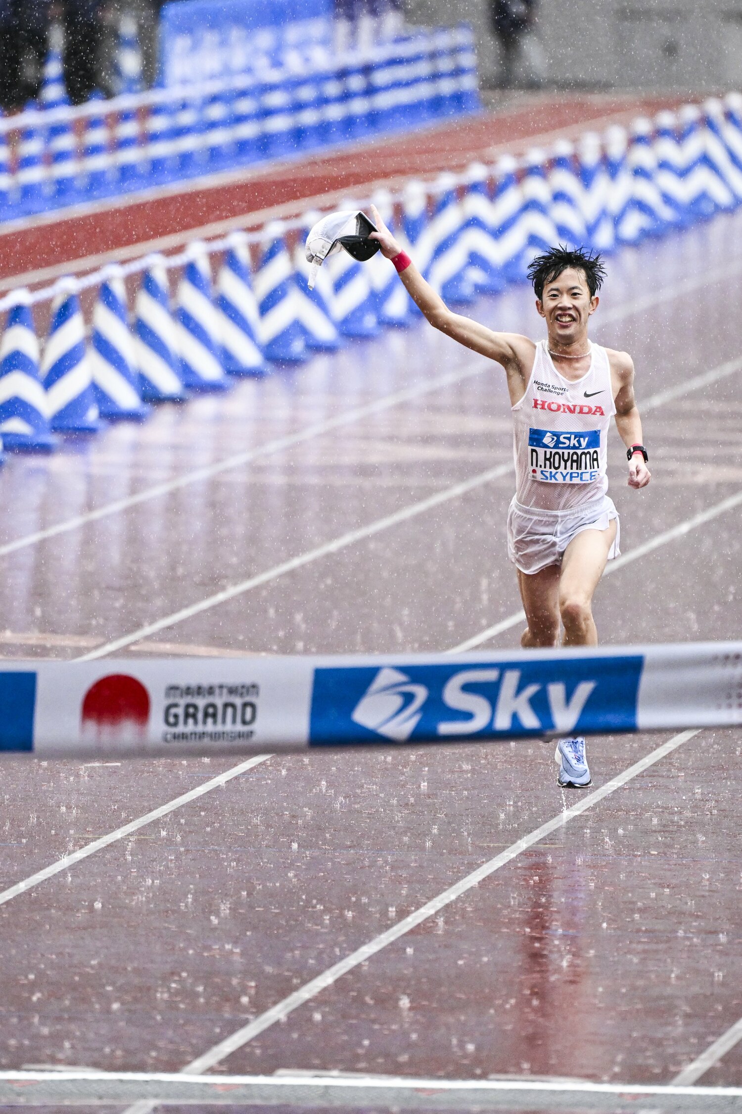 予選会翌日のMGCではOBの小山が優勝し、パリ五輪代表に内定　©Asami Enomoto