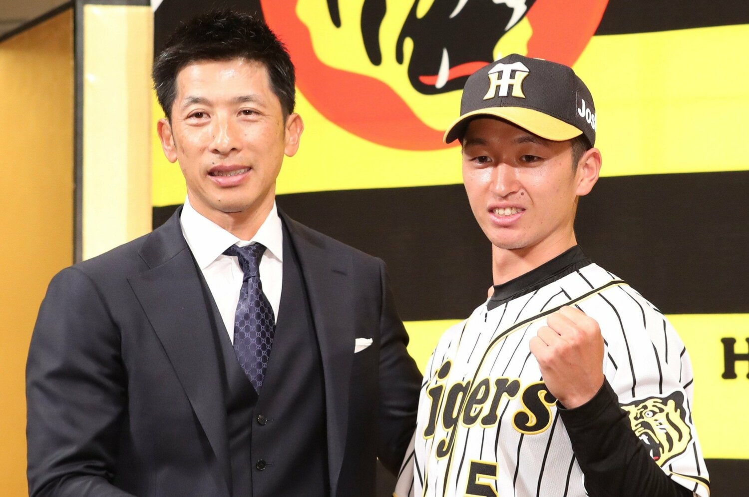 「1位はないわな。ただ2位か3位は…」まさかの阪神1位指名・近本光司のドラフト秘話…ノーマークだった報道陣が混乱「大阪ガスのグラウンドってどこや」＜Number Web＞ photograph by JIJI PRESS